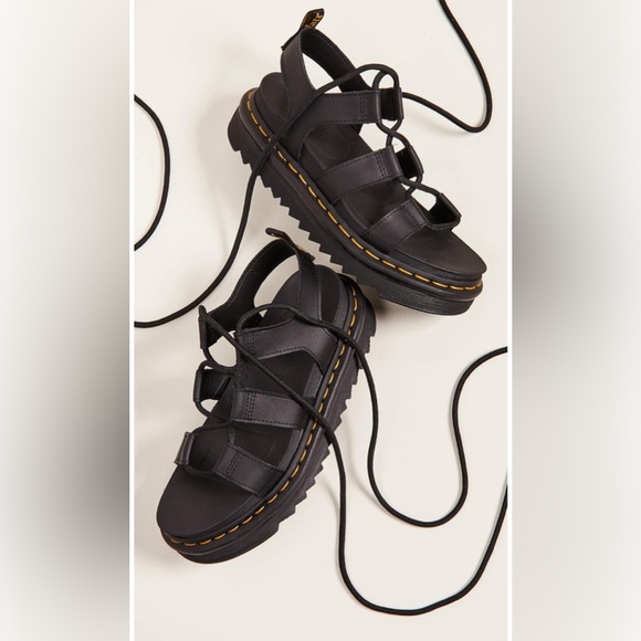 Dr. Martens Women's Gladiator w/ Ankle-tie Sandal. Used once, great condition - Picture 1 of 4
